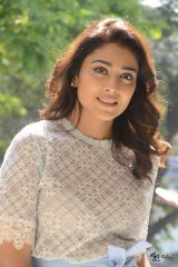 Shriya Saran Latest Photos